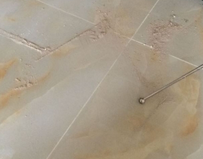 荔波瓷砖空鼓维修公司分享粘合剂选择不当在瓷砖铺贴过程中可能导致以下问题